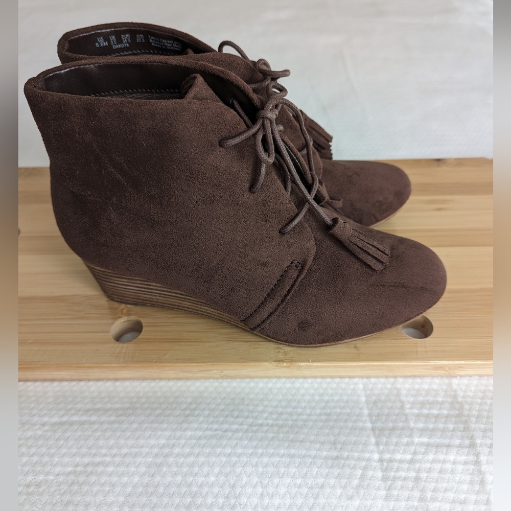 Dr. Scholl's Women's Dakota Wedge Boots Dark Brown Size 5.5.